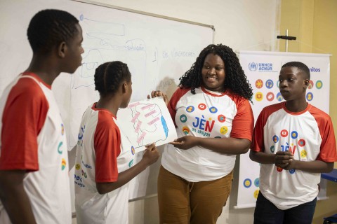 Projeto gratuito de capacitação profissional para jovens haitianos estende inscrições em Manaus até domingo